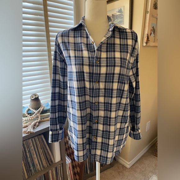 Women’s Size Small Cakeworthy Belle Button Down Flannel Shirt - Picture 2 of 6